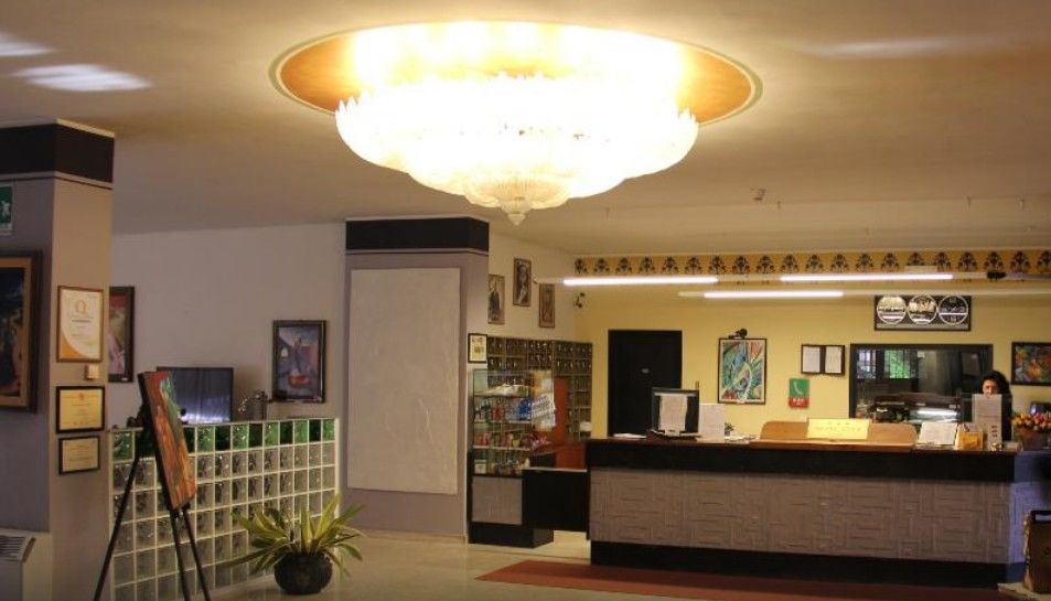 Cdh Hotel Modena Esterno foto